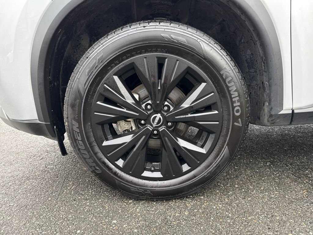 Used 2022 Nissan Rogue SV image 30