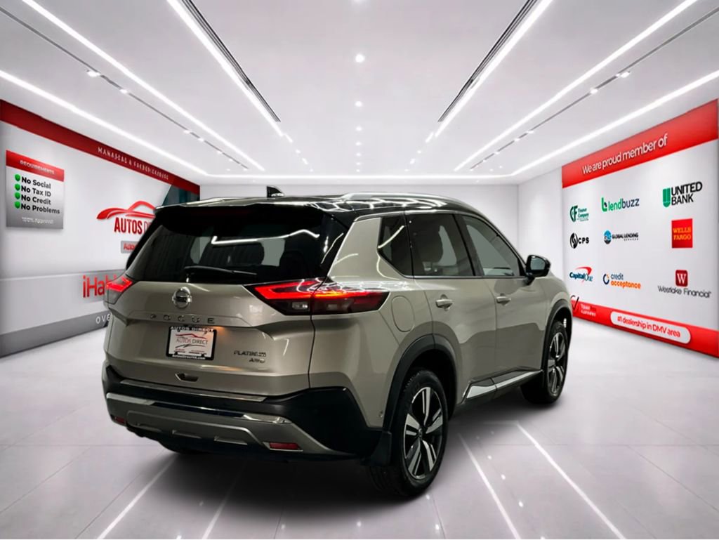 Used 2021 Nissan Rogue Platinum image 7