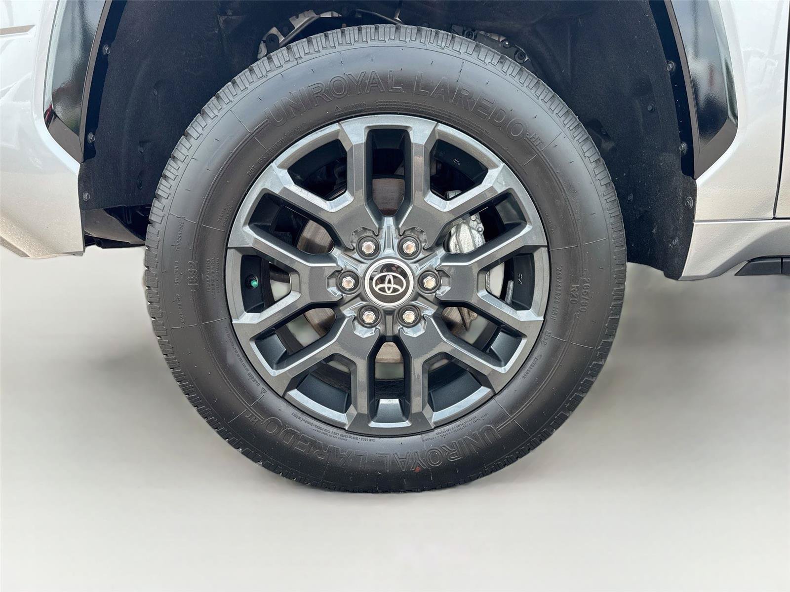 Used 2022 Toyota Tundra Platinum AWD/4WD image 31