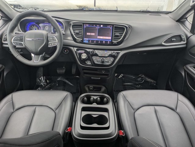 Certified 2026 Chrysler Pacifica Select FWD image 16