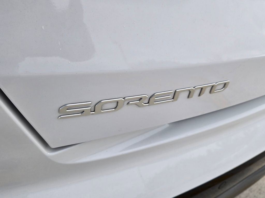 Used 2023 Kia Sorento SX image 13