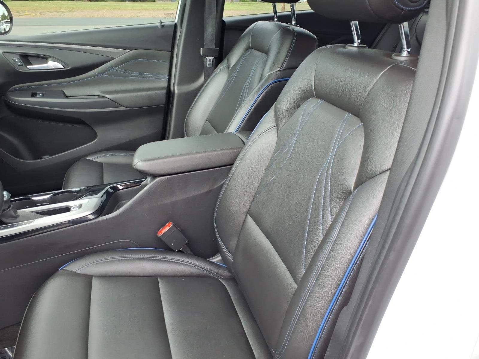 Used 2025 Buick Envista Sport Touring w/ Experience Buick Package FWD image 19