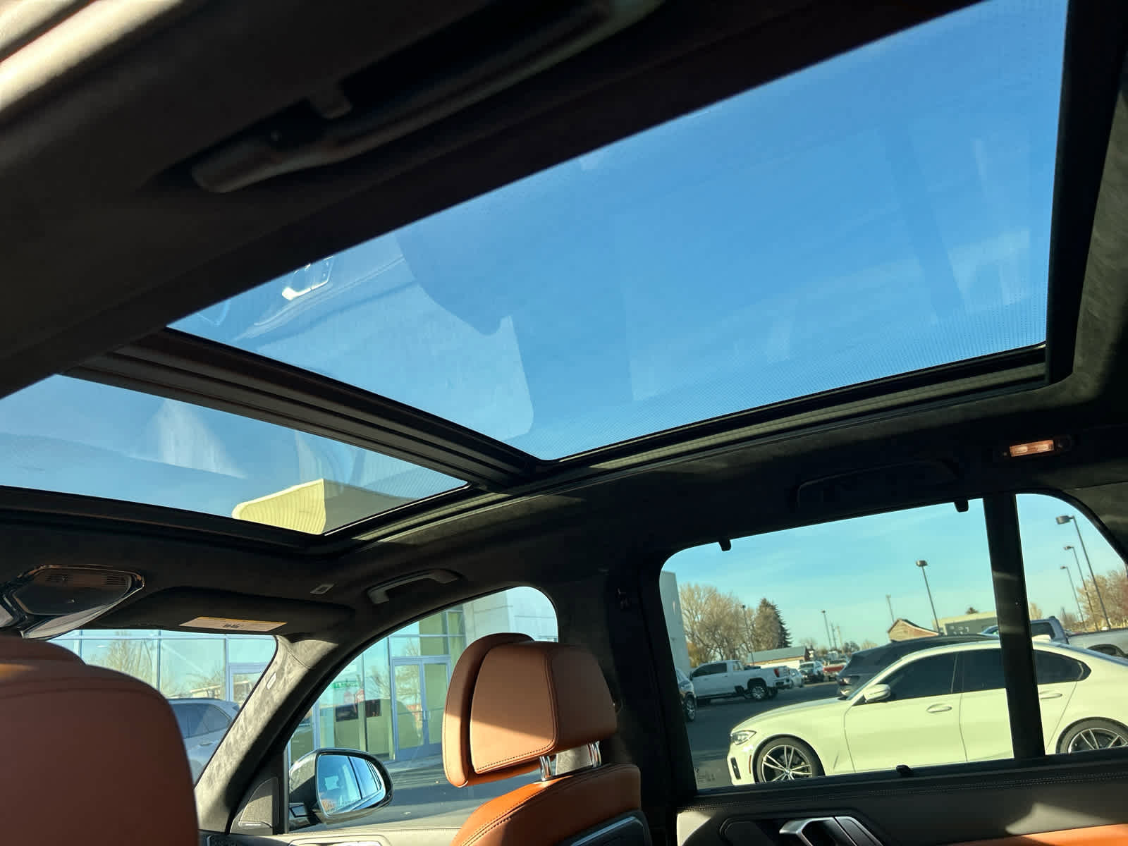 New 2026 BMW X5 xDrive40i w/ Executive Package image 18