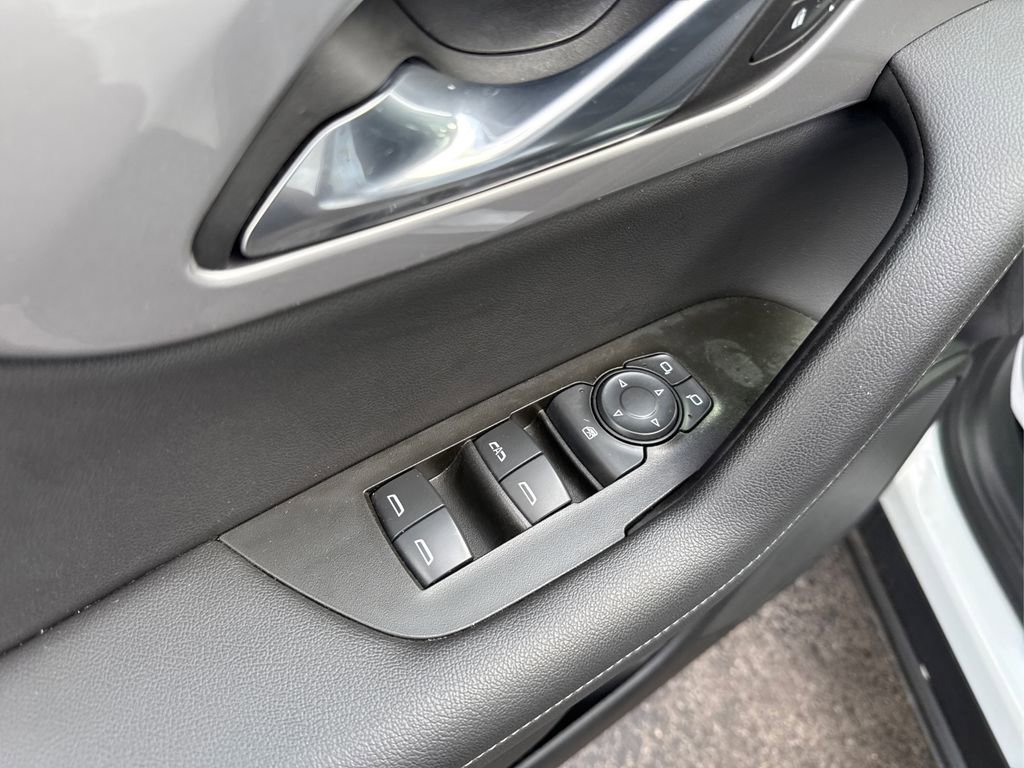 Used 2022 Chevrolet Blazer LT image 36