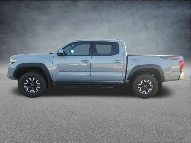 Used 2019 Toyota Tacoma TRD Off-Road AWD/4WD image 5
