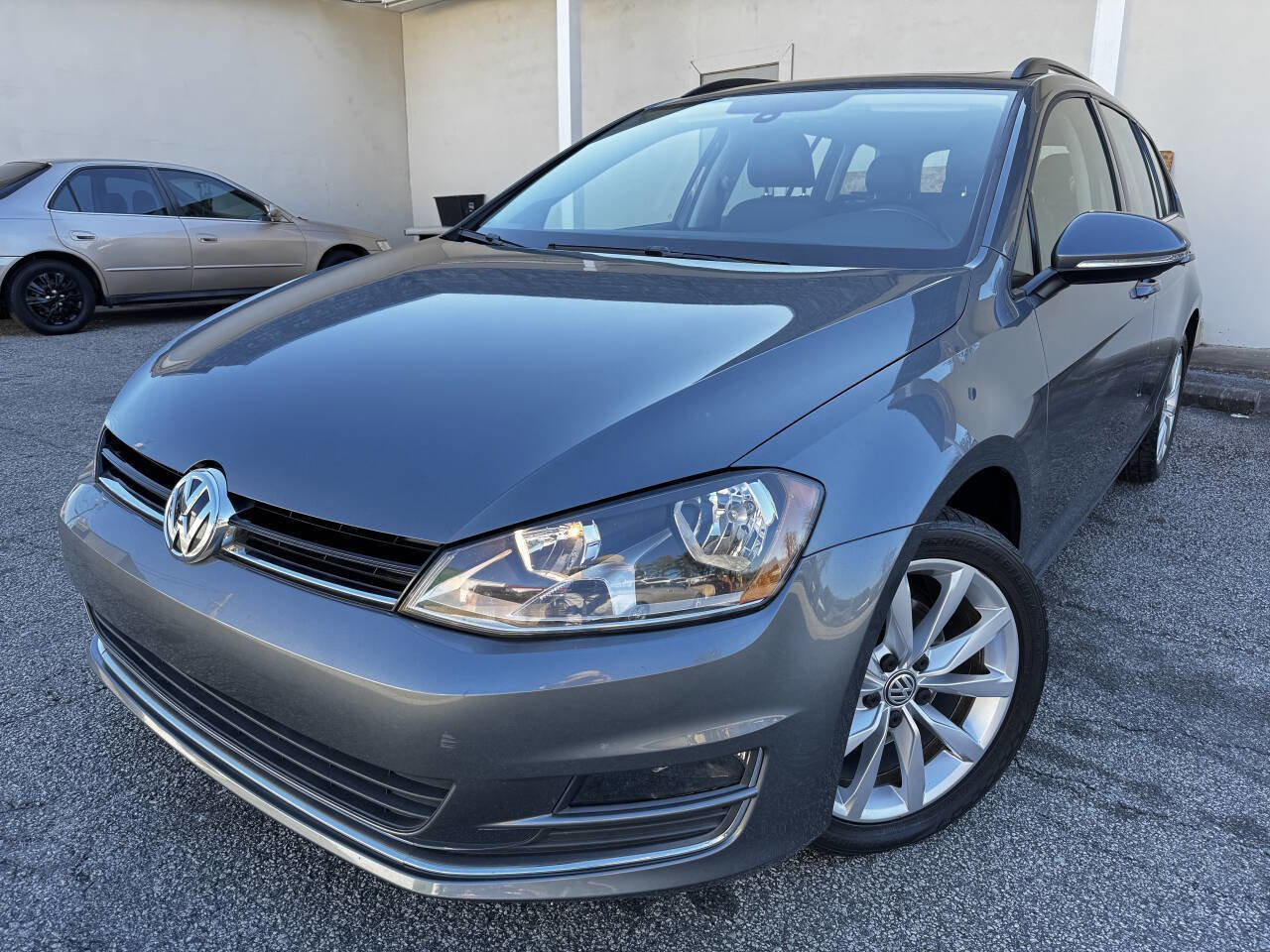 Used 2015 Volkswagen Golf SE