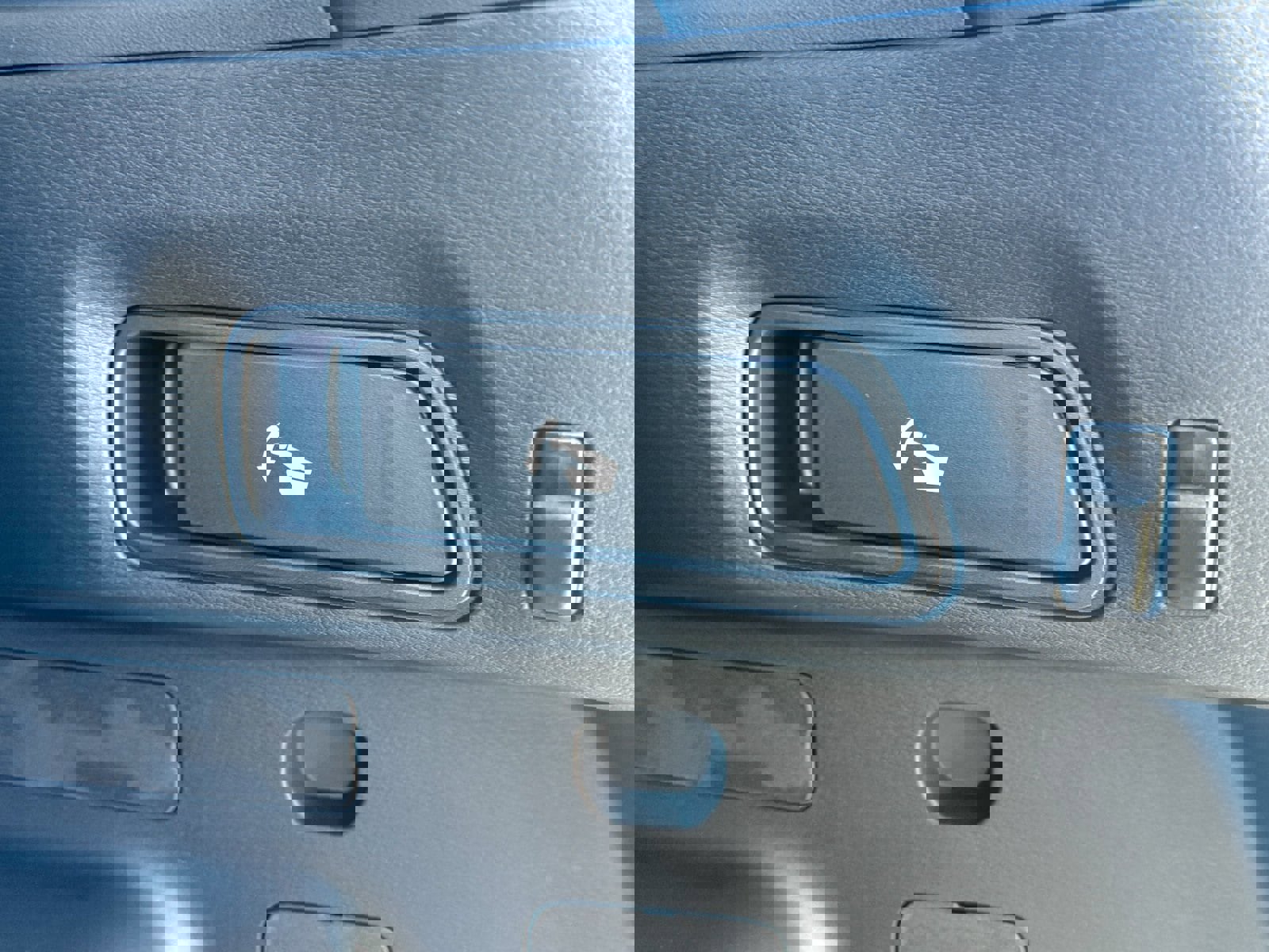 New 2025 Mitsubishi Outlander 4WD Plug-In Hybrid image 26