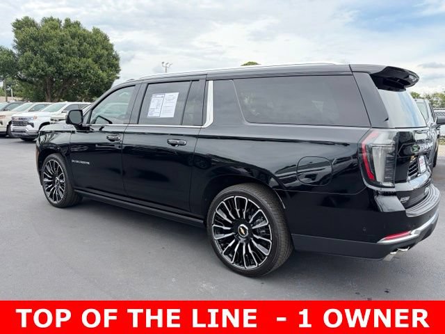 Certified 2025 Chevrolet Suburban High Country AWD/4WD image 4