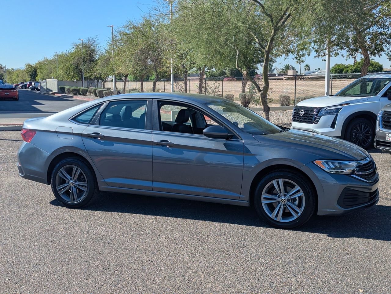 Used 2024 Volkswagen Jetta SE image 6