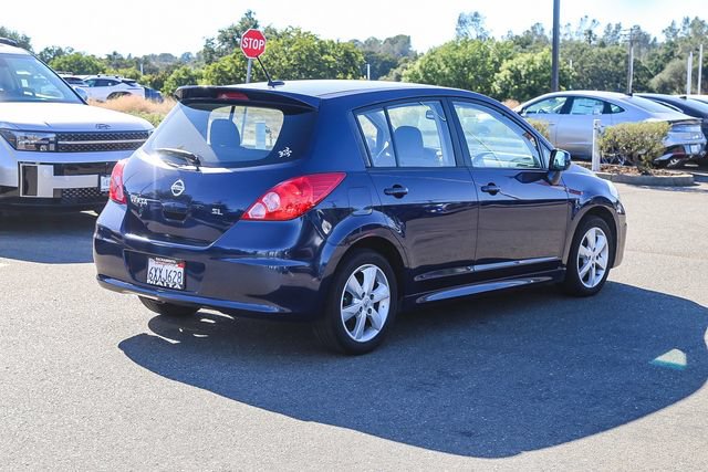 Used 2012 Nissan Versa Hatchback w/ SL Navigation Pkg FWD image 5