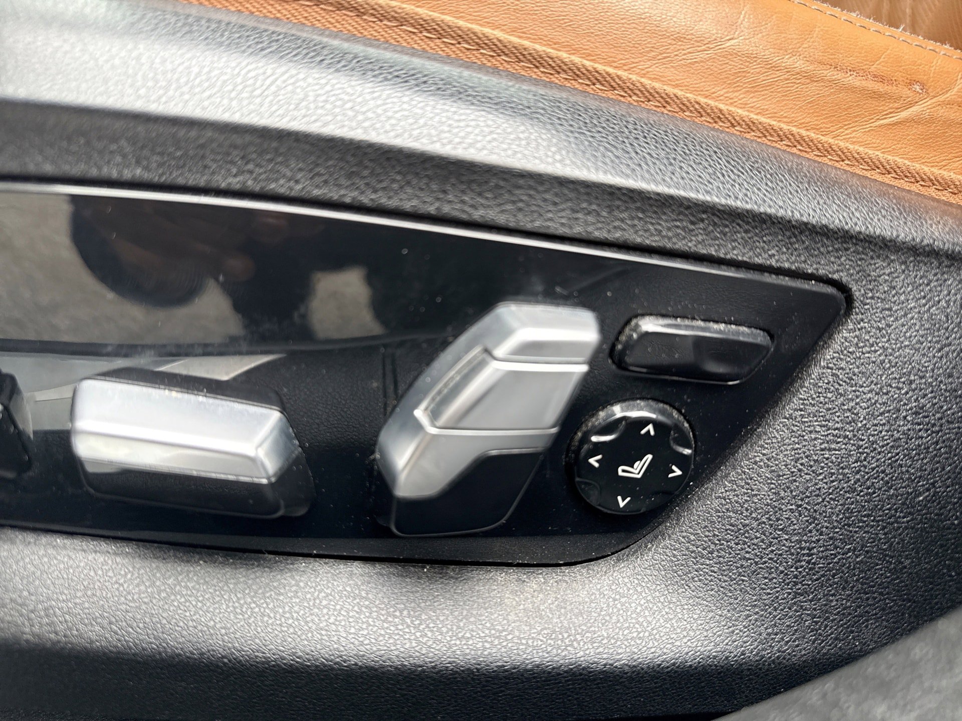 Used 2018 BMW 750i xDrive AWD/4WD image 14