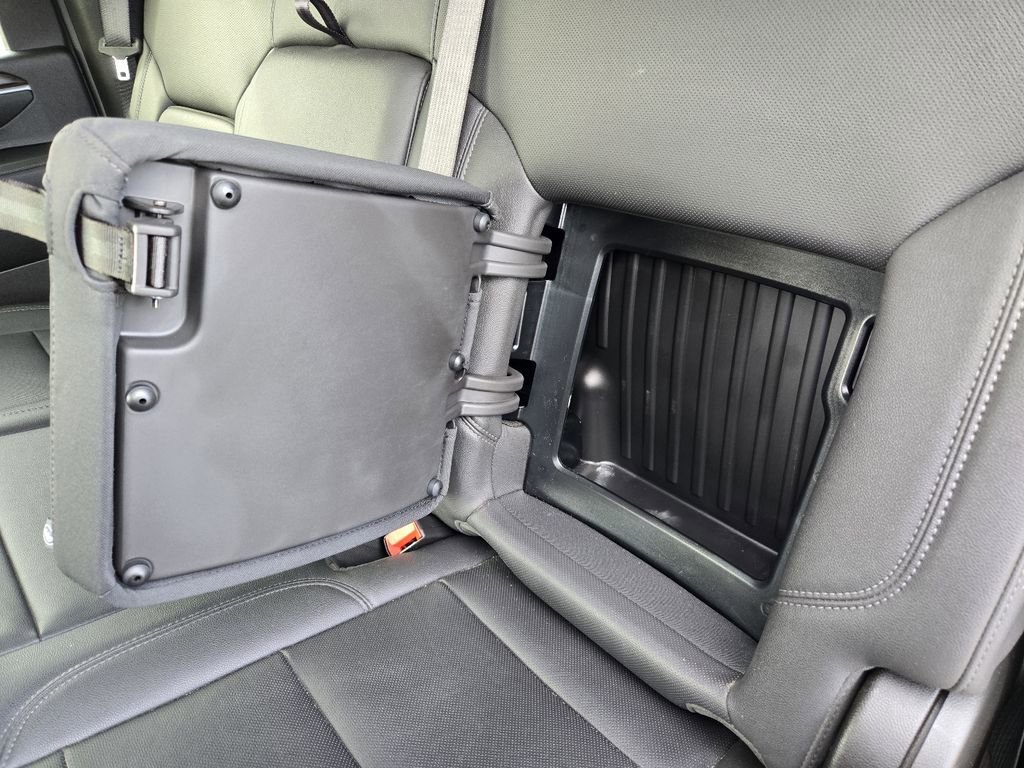 Used 2025 GMC Sierra 3500 SLT w/ SLT Convenience Package image 37