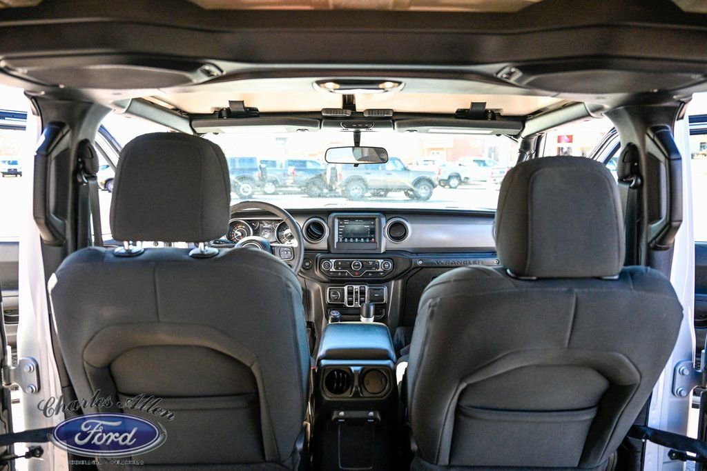 Used 2023 Jeep Wrangler Unlimited Sport image 16