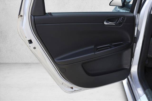 Used 2014 Chevrolet Impala Limited LS FWD image 19