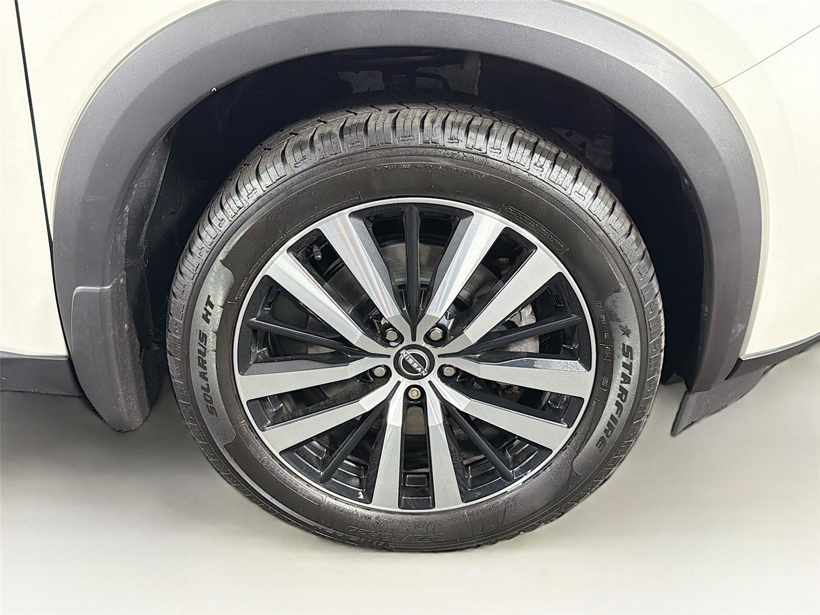 Used 2023 Nissan Pathfinder Platinum AWD/4WD image 37