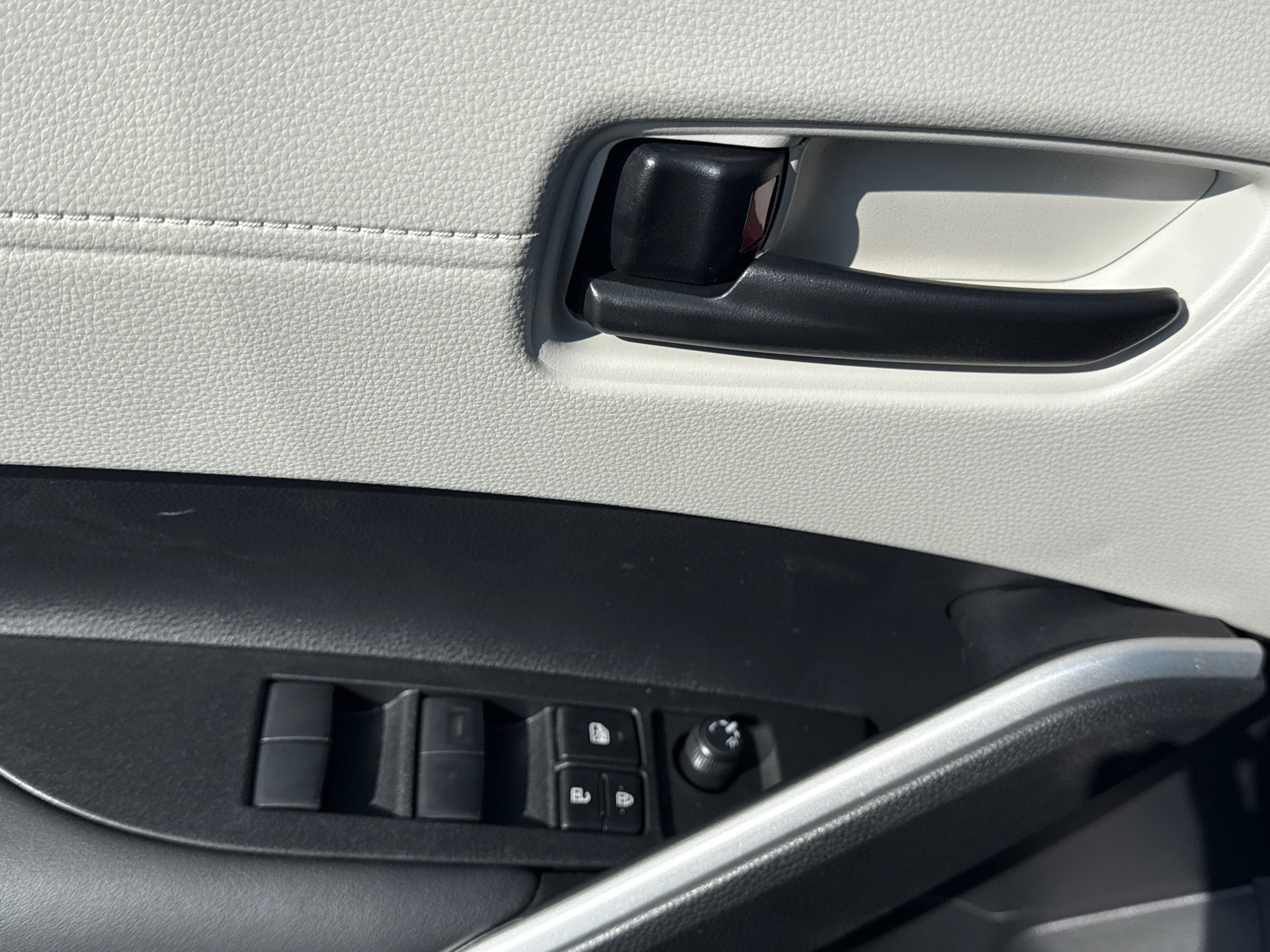 Certified 2026 Toyota Corolla Cross L image 23