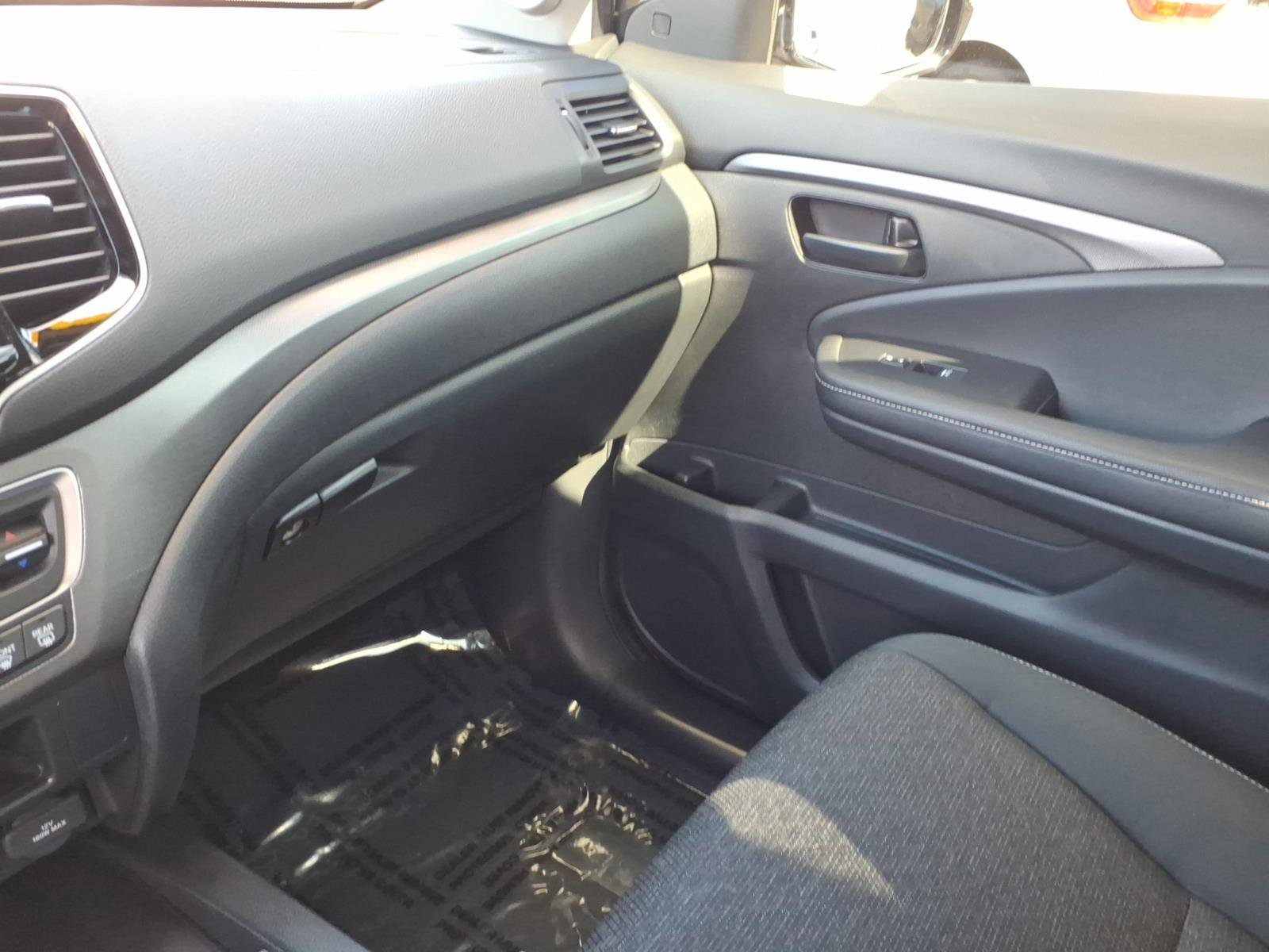 Certified 2025 Honda Ridgeline Sport image 29