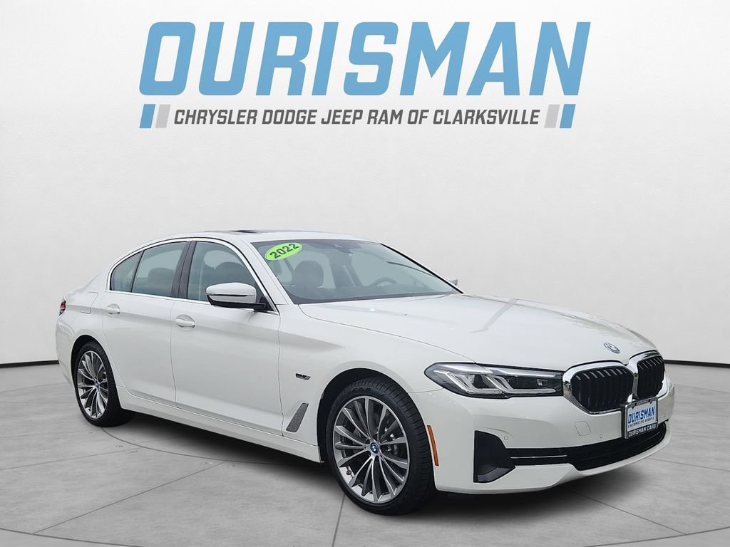Used 2022 BMW 530e xDrive w/ Premium Package AWD/4WD image 1