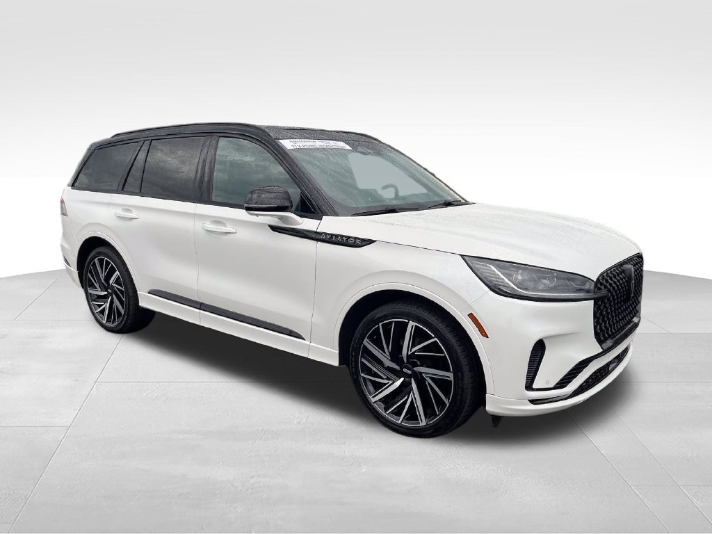 Used 2025 Lincoln Aviator Black Label w/ Black Label Special Edition AWD/4WD image 7