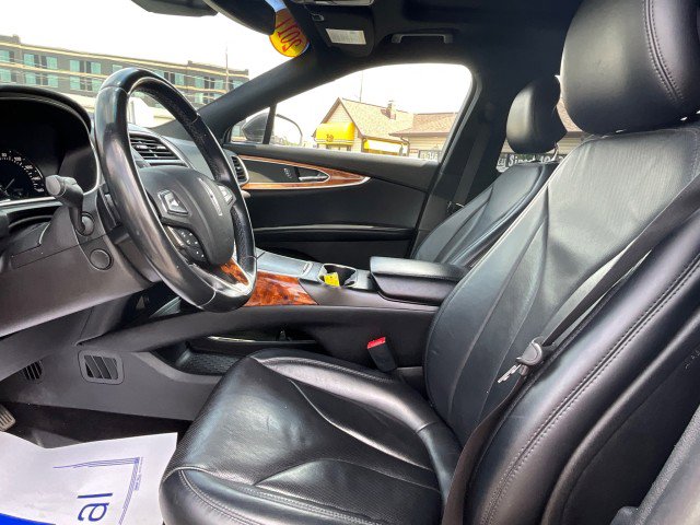 Used 2017 Lincoln MKX Reserve w/ Lincoln MKX Climate Package image 28