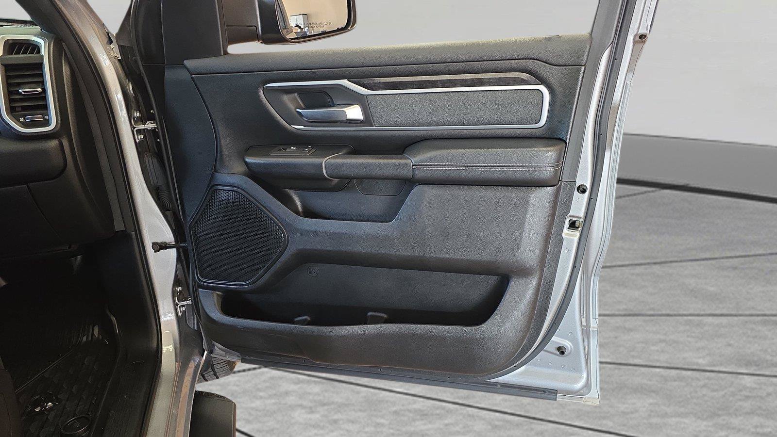 Used 2020 RAM 1500 Big Horn AWD/4WD image 15
