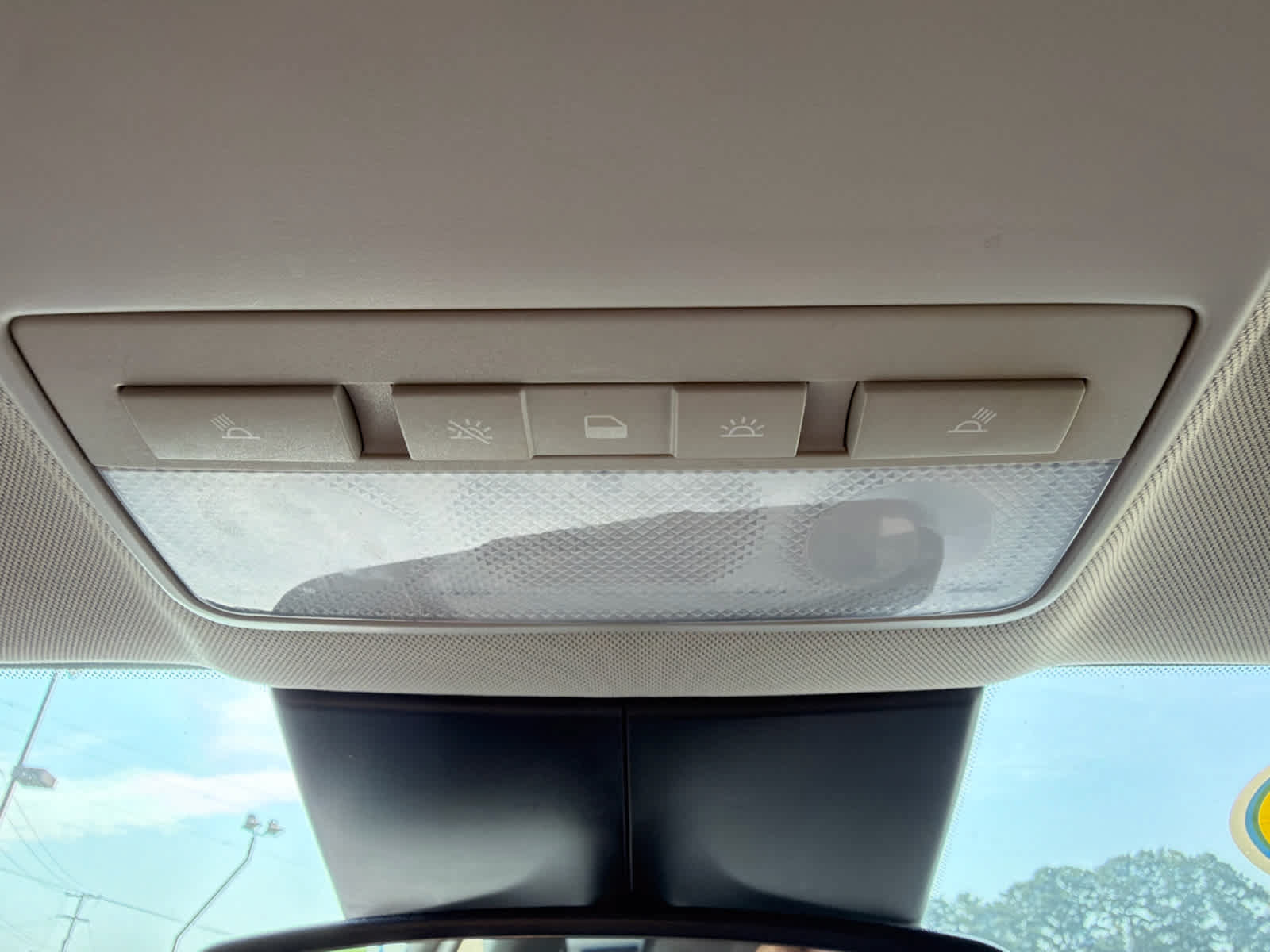 Used 2021 Buick Encore Preferred AWD/4WD image 21