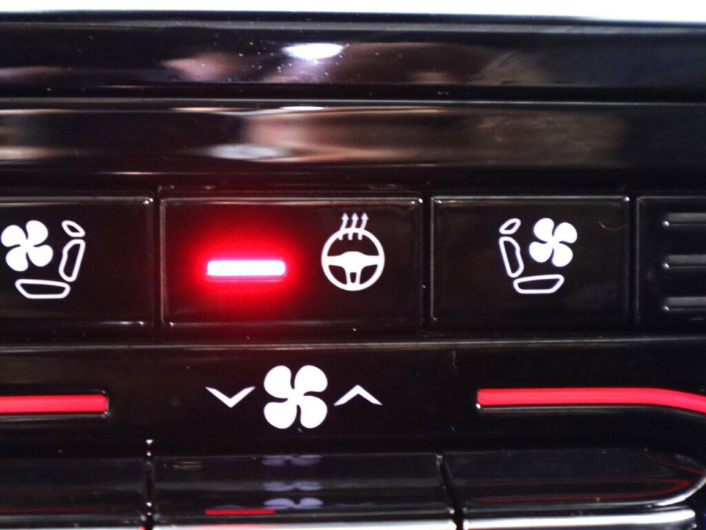 Used 2023 Jeep Grand Cherokee 30th Anniversary image 29