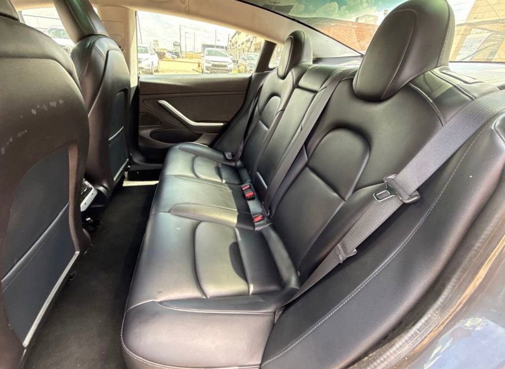 Used 2020 Tesla Model 3 Standard Range image 13