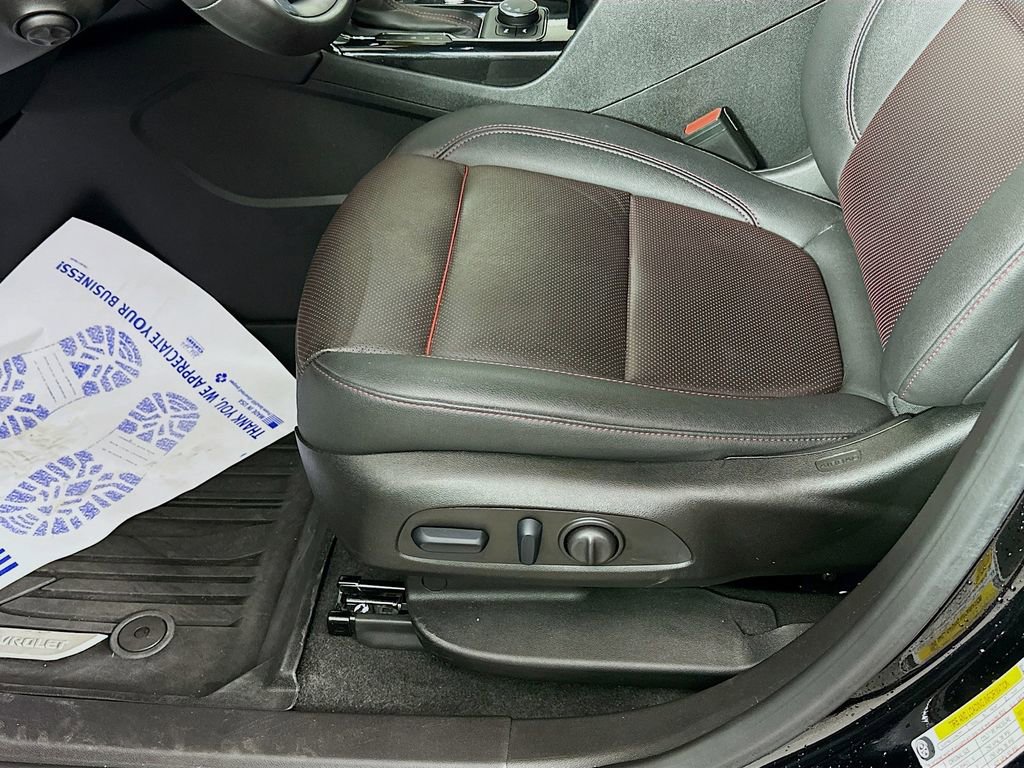 Used 2024 Chevrolet Blazer RS w/ Enhanced Convenience Package FWD image 27