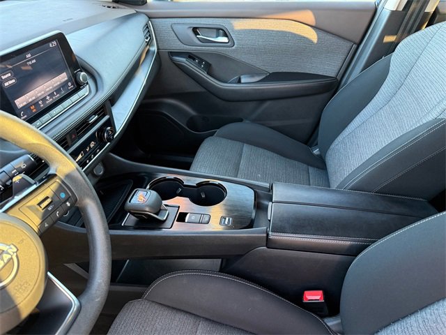 Used 2023 Nissan Rogue SV image 9