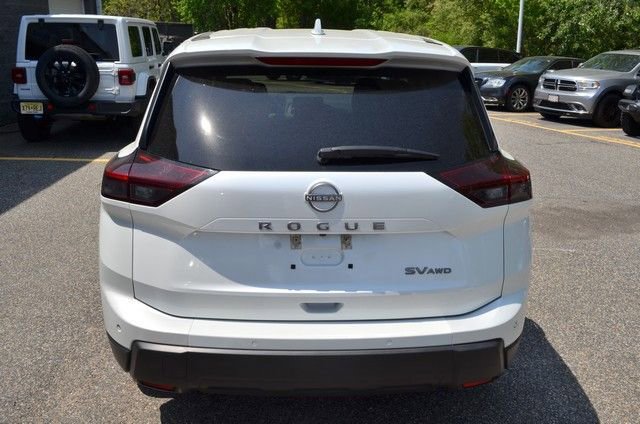 Used 2024 Nissan Rogue SV AWD/4WD image 7