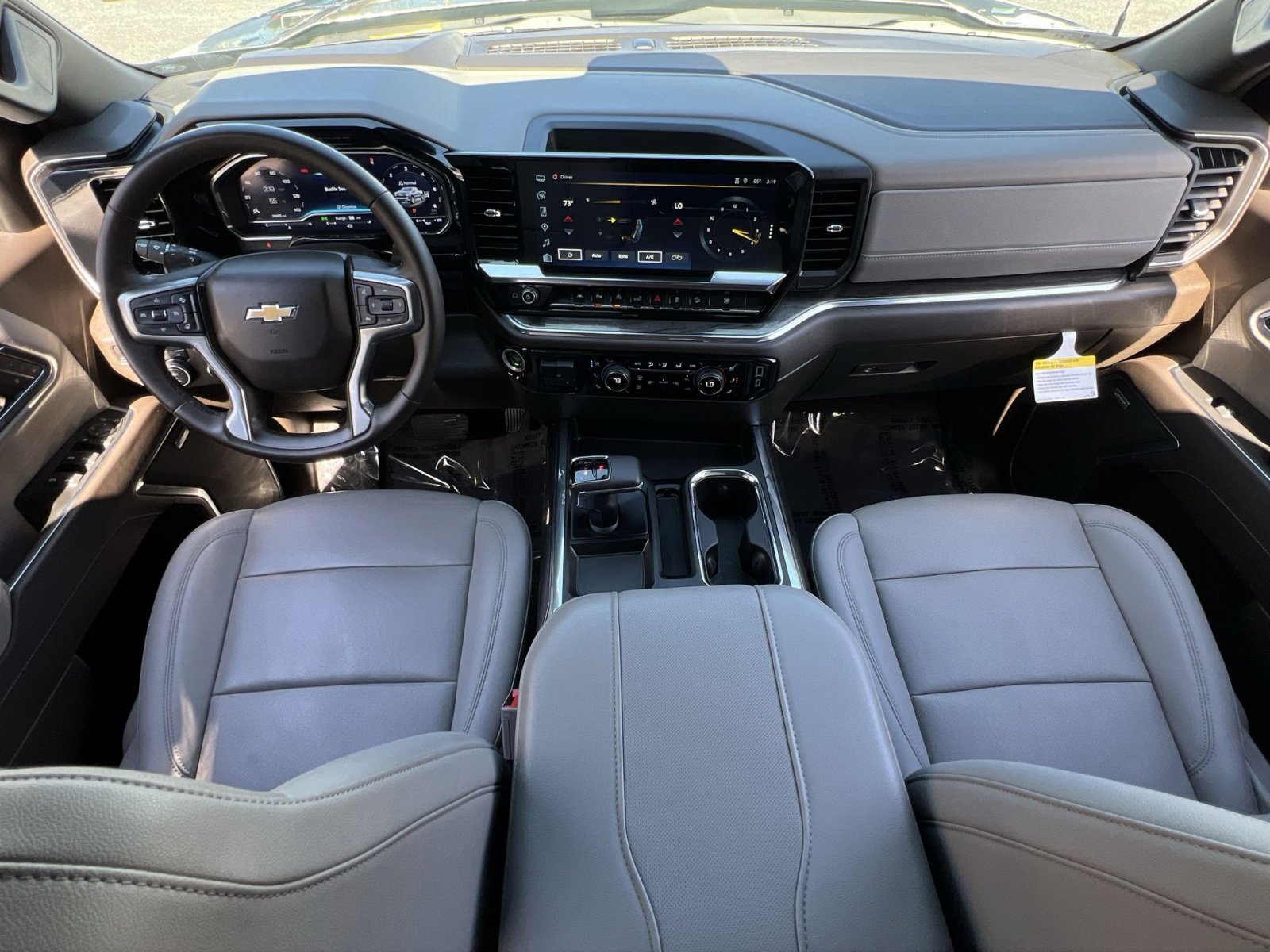 Used 2024 Chevrolet Silverado 1500 LTZ w/ LTZ Premium Package AWD/4WD image 21