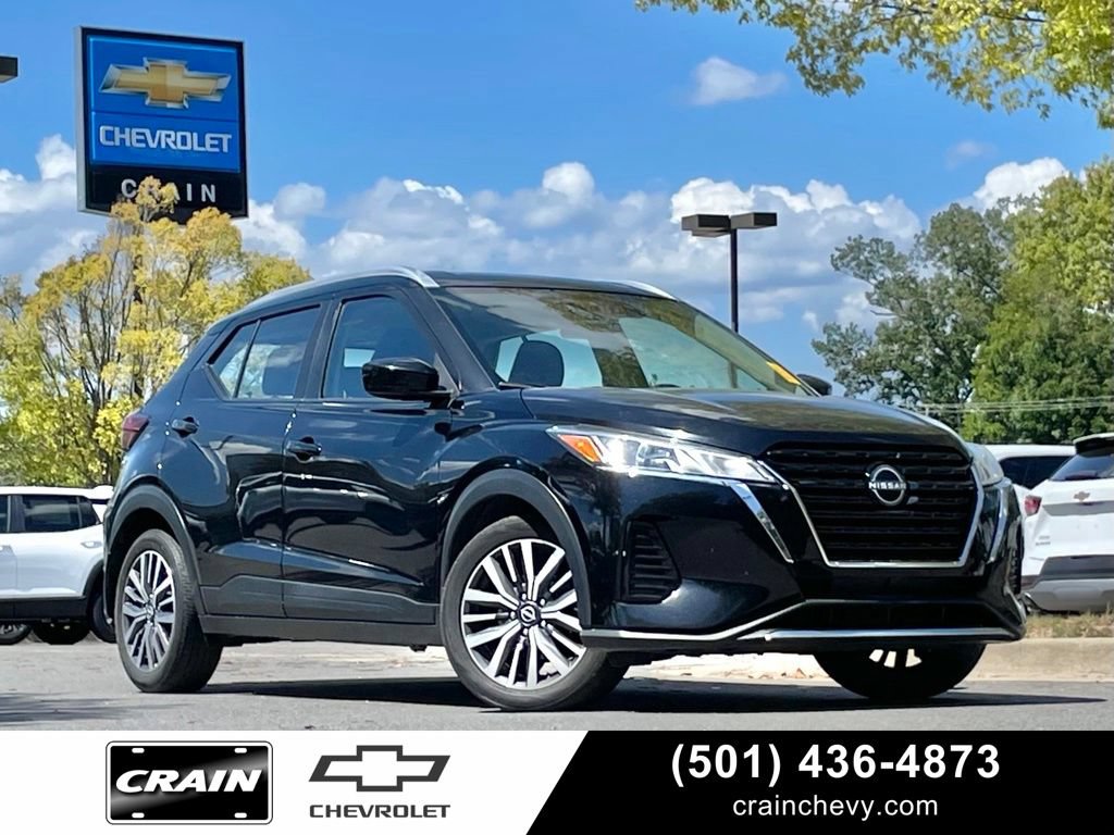Used 2023 Nissan Kicks SV FWD image 1