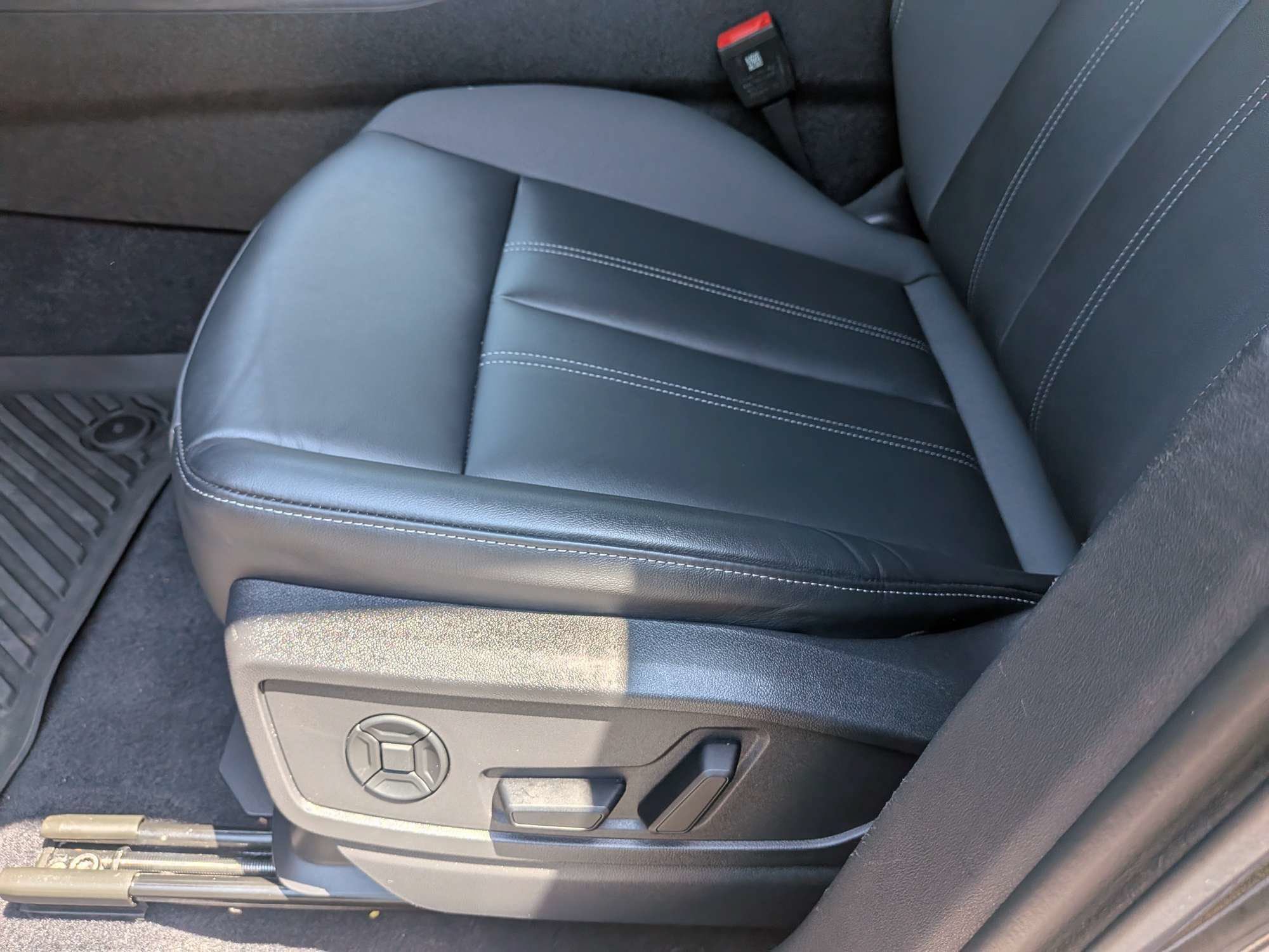 Certified 2025 Audi Q5 Premium Plus w/ Premium Plus AWD/4WD image 22