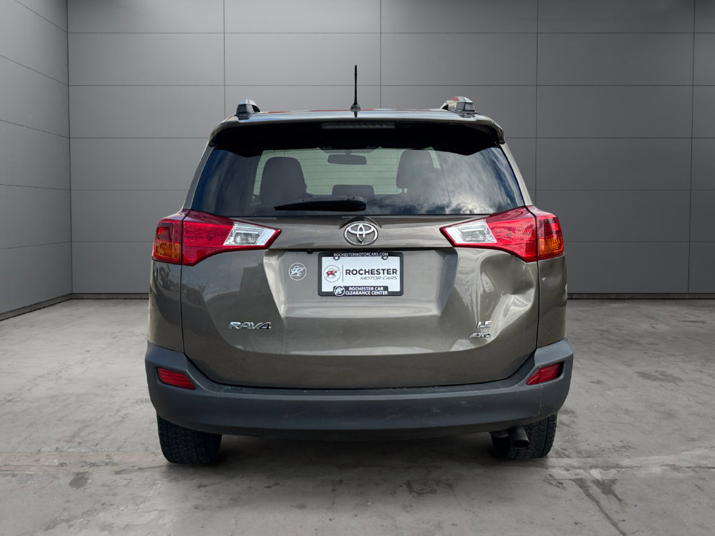 Used 2013 Toyota RAV4 LE AWD/4WD image 4
