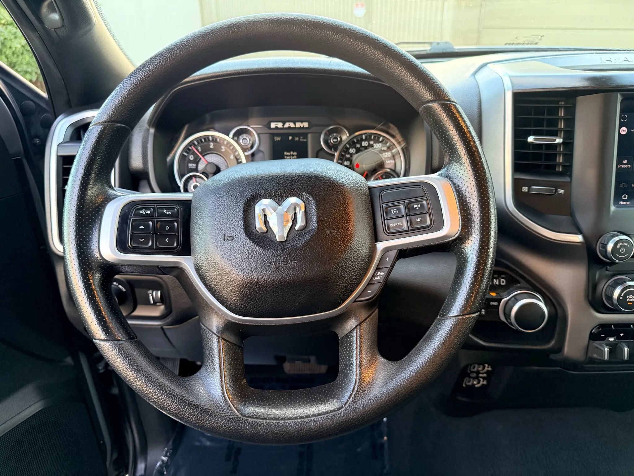 Used 2022 RAM 2500 Big Horn AWD/4WD image 25