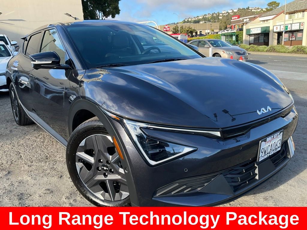 Used 2025 Kia EV6 Light w/ Light LR Technology Package image 1