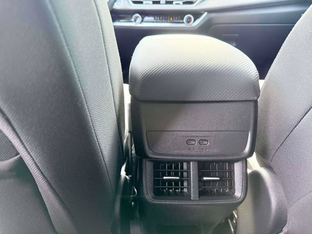 Used 2025 Chevrolet Equinox LT FWD image 13