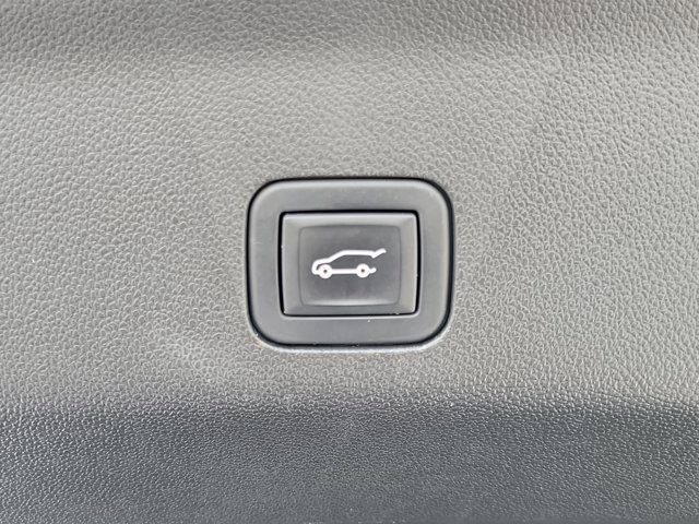 Used 2024 Chevrolet Suburban LT RWD image 13