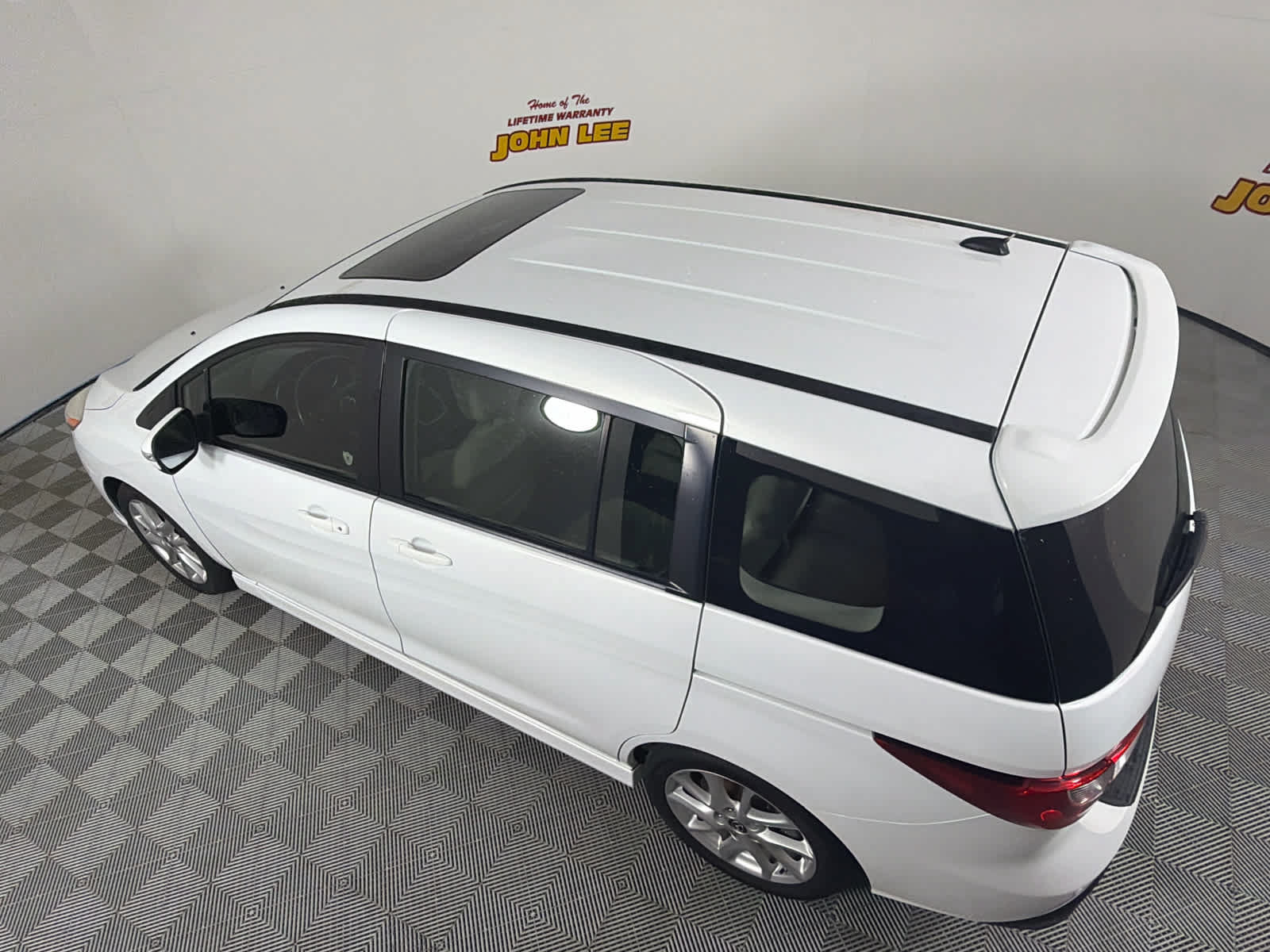 Used 2014 MAZDA MAZDA5 Touring w/ Moonroof & Audio Package FWD image 12