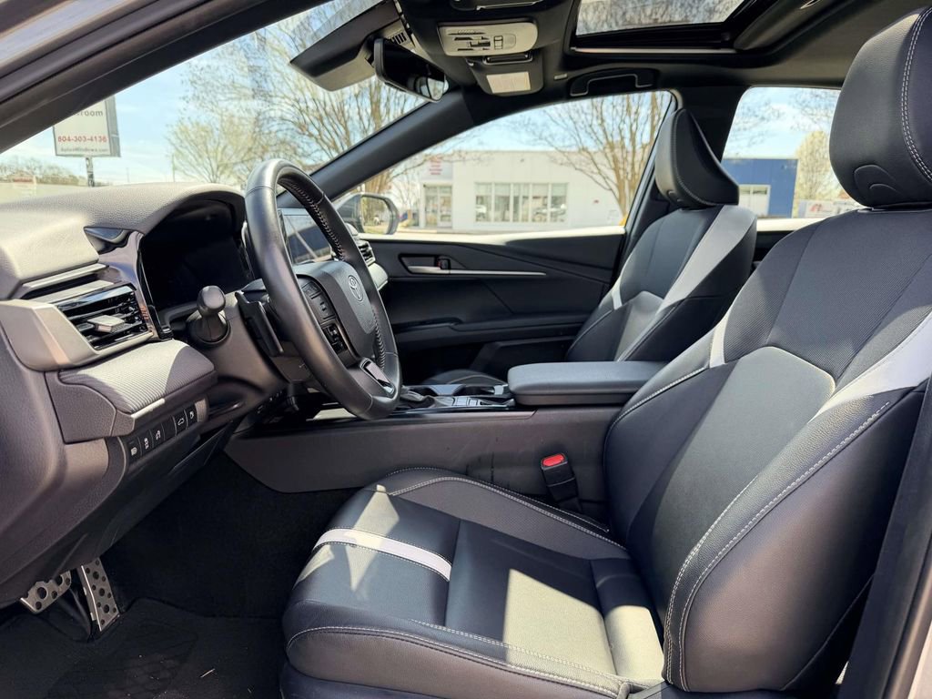 Certified 2025 Toyota Camry SE w/ Convenience Package image 20