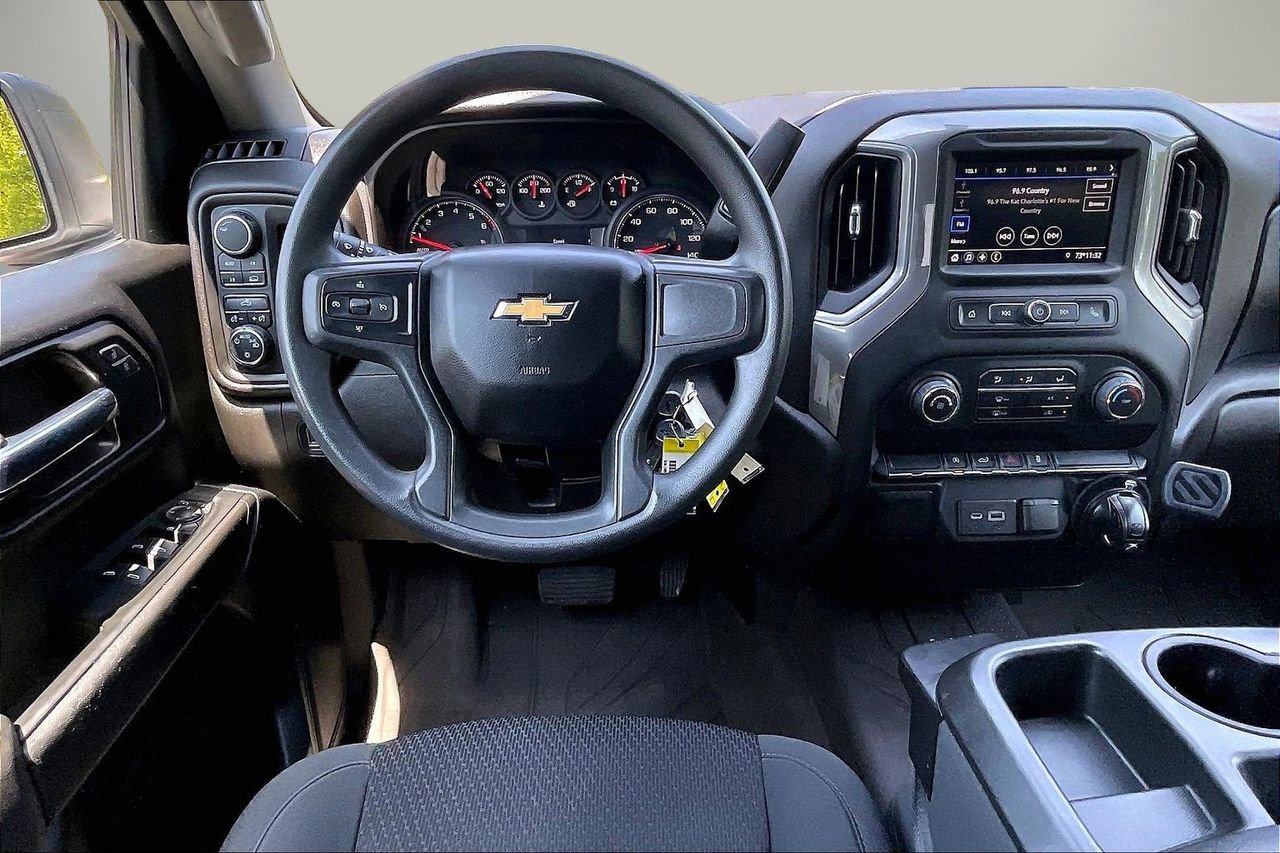 Used 2022 Chevrolet Silverado 1500 Custom AWD/4WD image 12