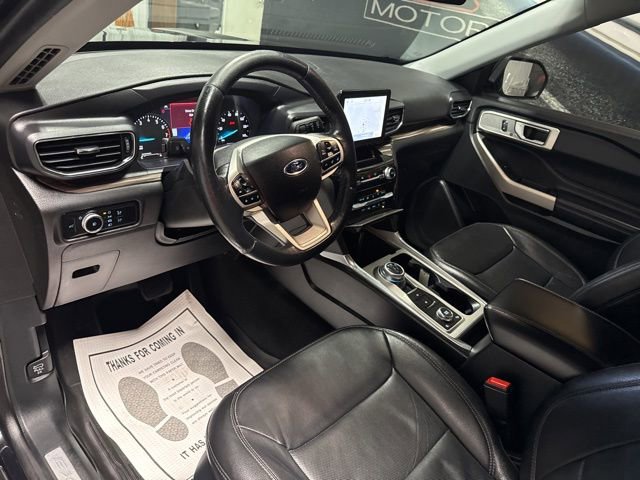 Used 2023 Ford Explorer Limited w/ Equipment Group 301A image 6