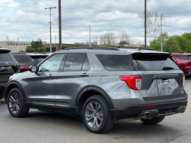 Used 2023 Ford Explorer XLT w/ Equipment Group 202A AWD/4WD image 44