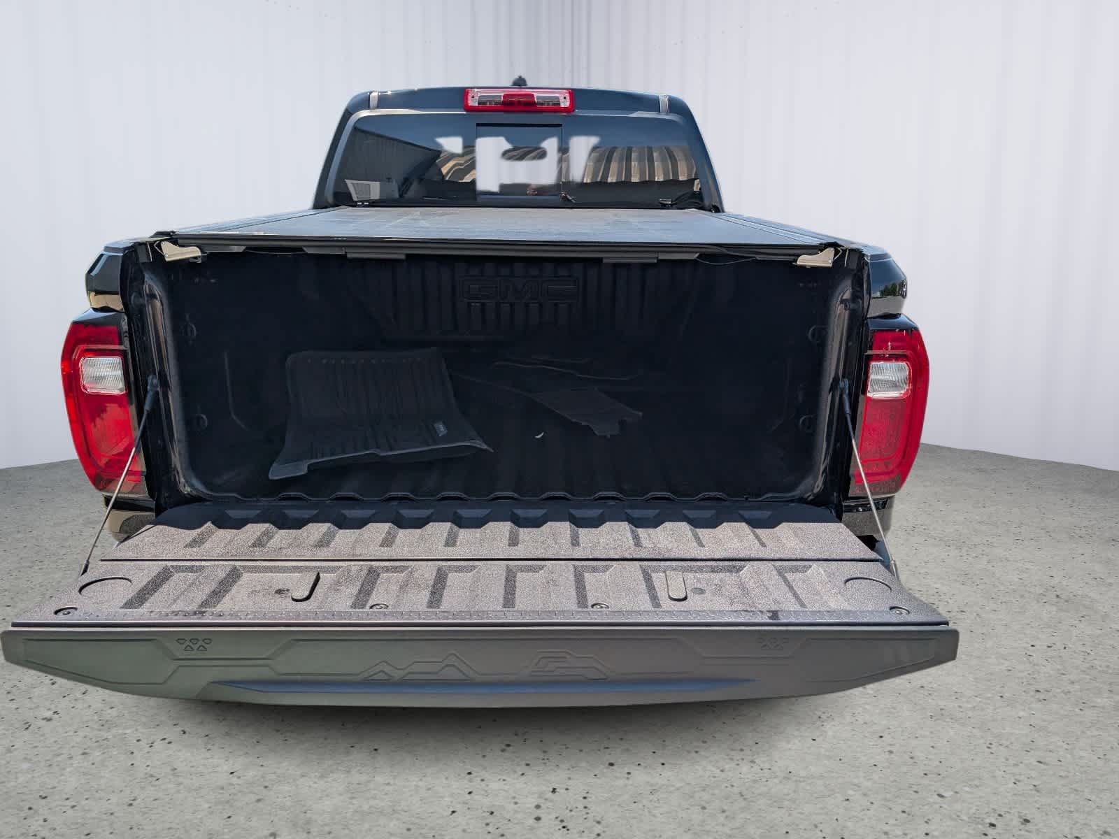 Certified 2025 GMC Canyon Denali AWD/4WD image 12