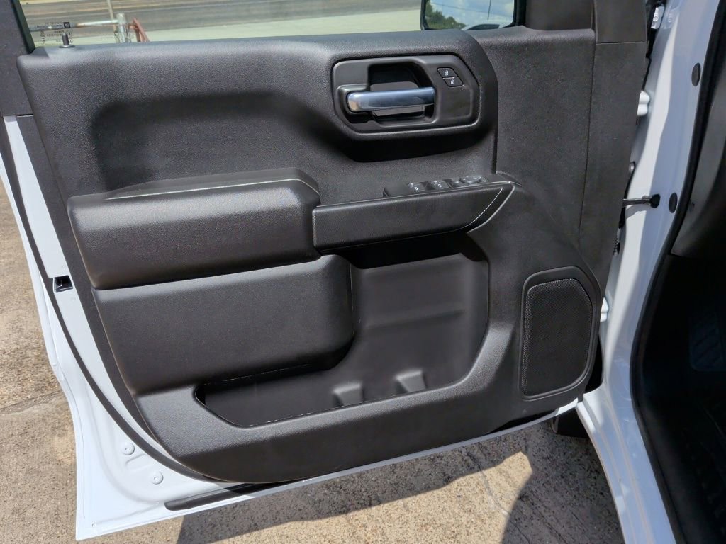 New 2026 Chevrolet Silverado 1500 Custom w/ LPO, Dark Essentials Package image 10