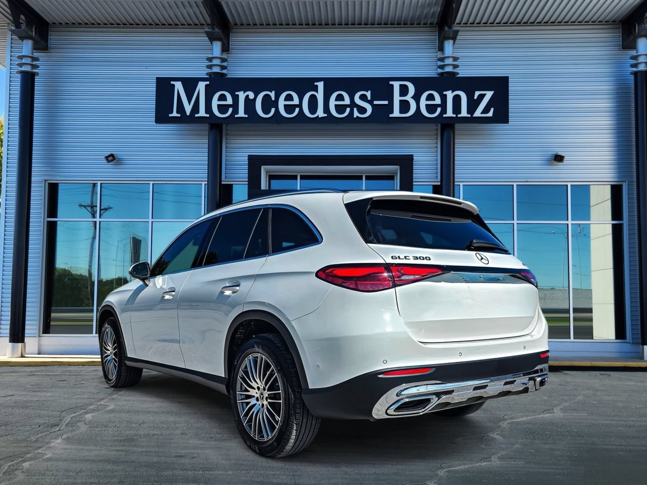 New 2026 Mercedes-Benz GLC 300 4MATIC image 4