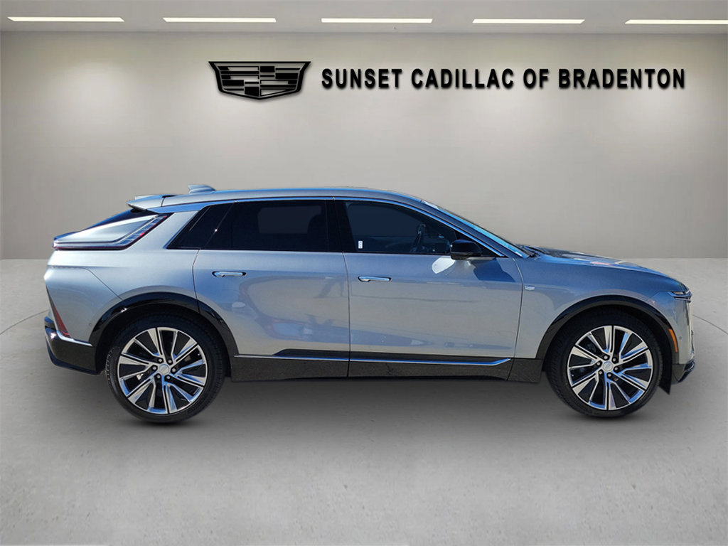 Used 2024 Cadillac Lyriq Luxury w/ LPO, Floor Liner Package image 3