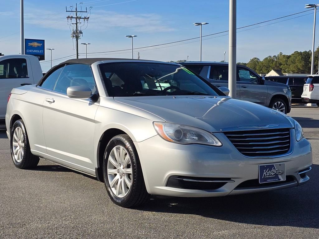Used 2011 Chrysler 200 Touring w/ Cold Weather Group image 7