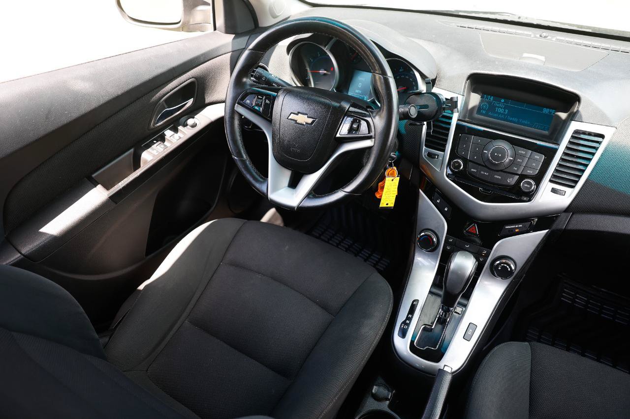 Used 2012 Chevrolet Cruze LT FWD image 21